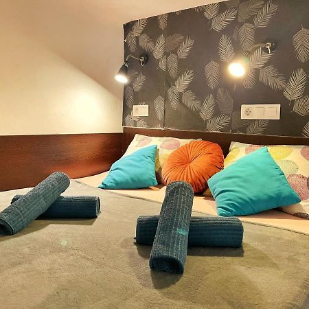 Central Budget Lofts Apartment Budapest Ngoại thất bức ảnh