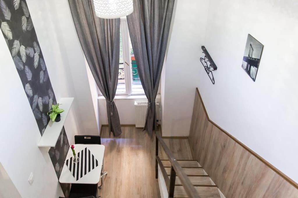 Central Budget Lofts Apartment Budapest Ngoại thất bức ảnh