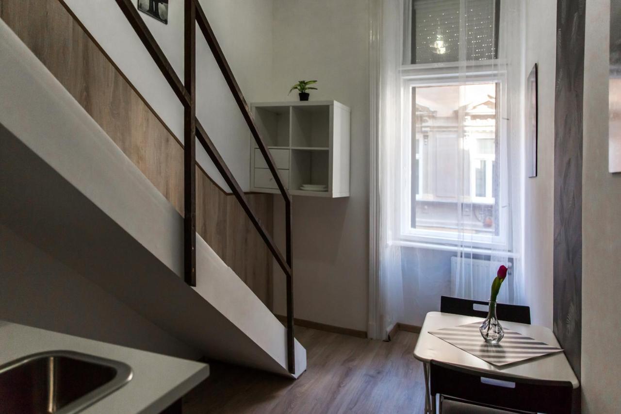 Central Budget Lofts Apartment Budapest Ngoại thất bức ảnh