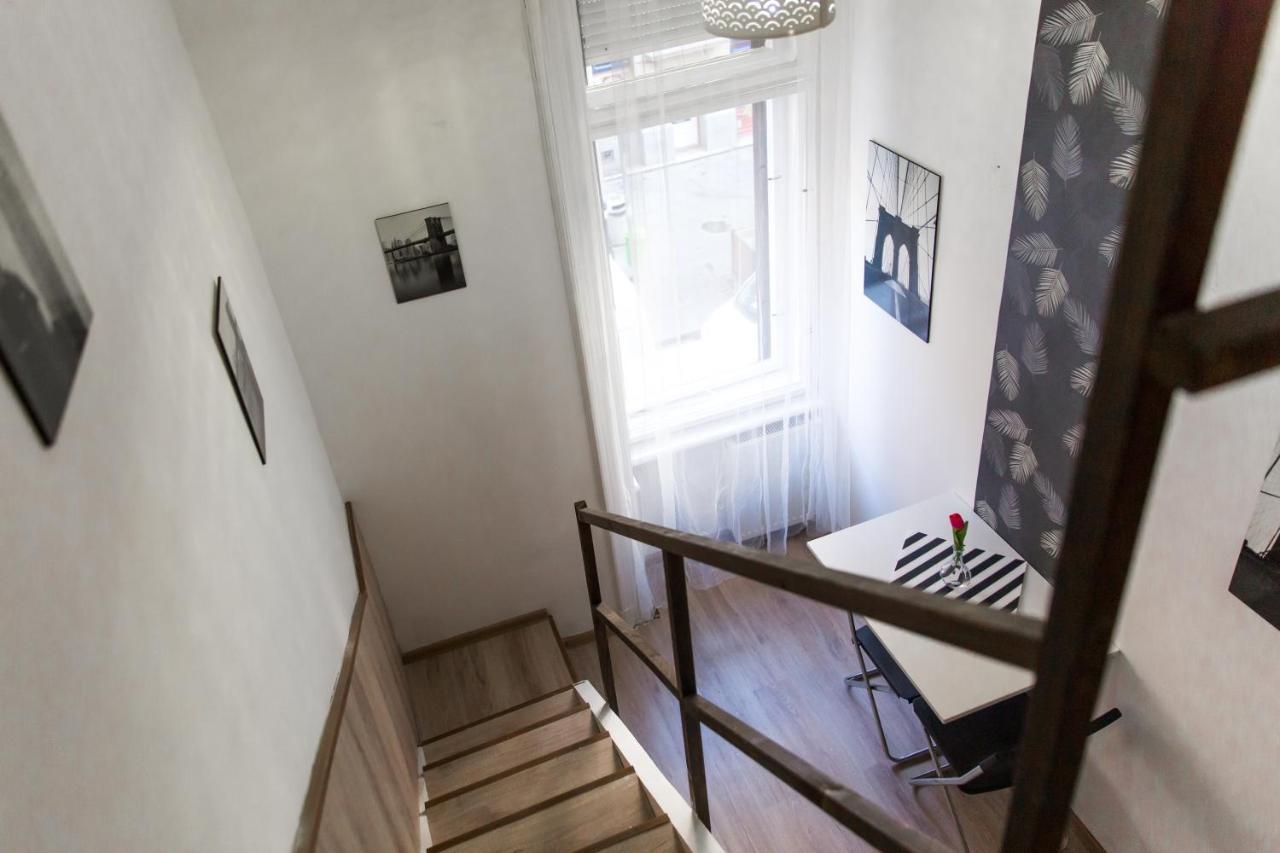 Central Budget Lofts Apartment Budapest Ngoại thất bức ảnh