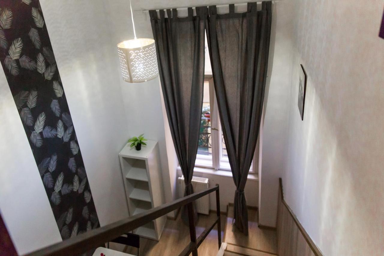 Central Budget Lofts Apartment Budapest Ngoại thất bức ảnh