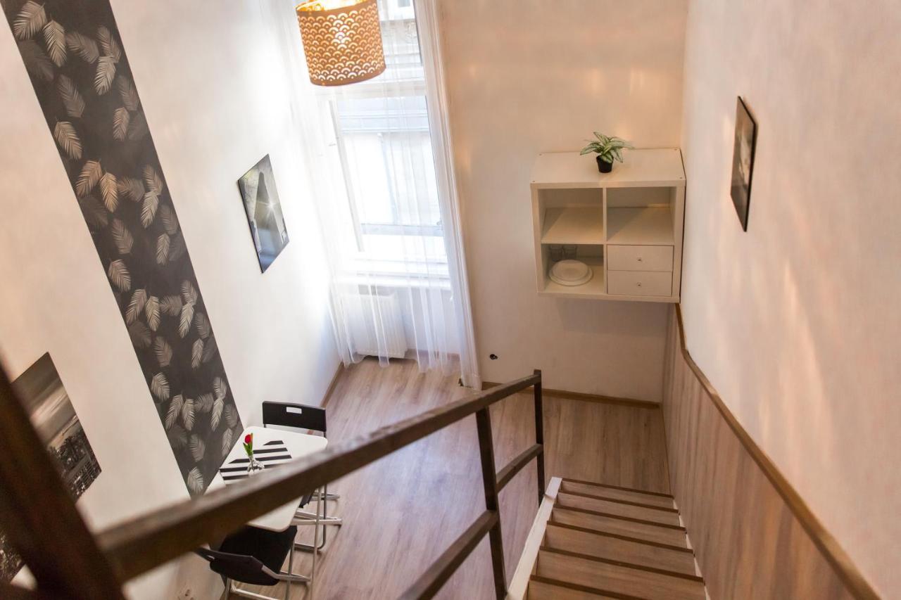 Central Budget Lofts Apartment Budapest Ngoại thất bức ảnh