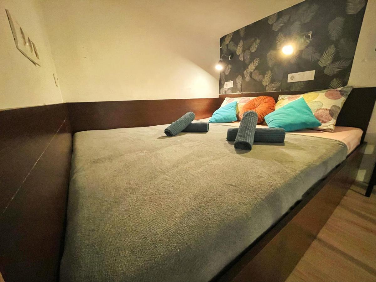 Central Budget Lofts Apartment Budapest Ngoại thất bức ảnh