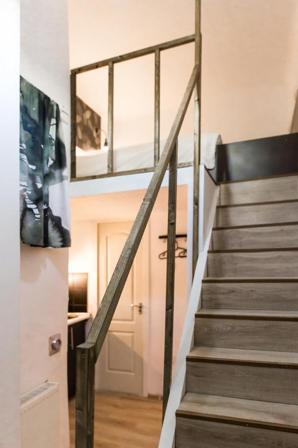 Central Budget Lofts Apartment Budapest Ngoại thất bức ảnh