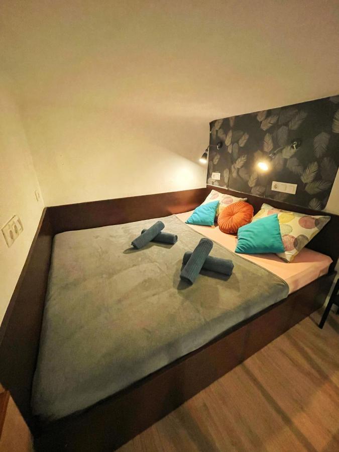Central Budget Lofts Apartment Budapest Ngoại thất bức ảnh