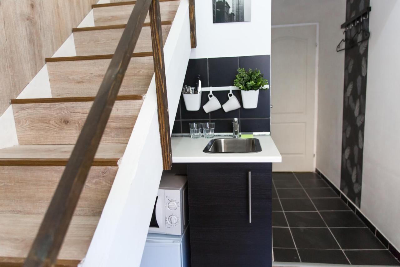 Central Budget Lofts Apartment Budapest Ngoại thất bức ảnh