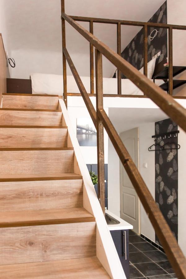 Central Budget Lofts Apartment Budapest Ngoại thất bức ảnh